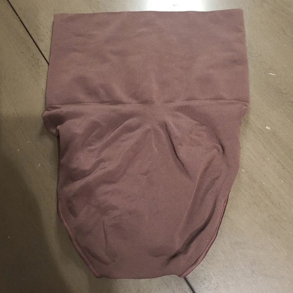 SKIMS Sculting midrise shapewear in Coco size 4XL runs very small - Picture 6 of 6